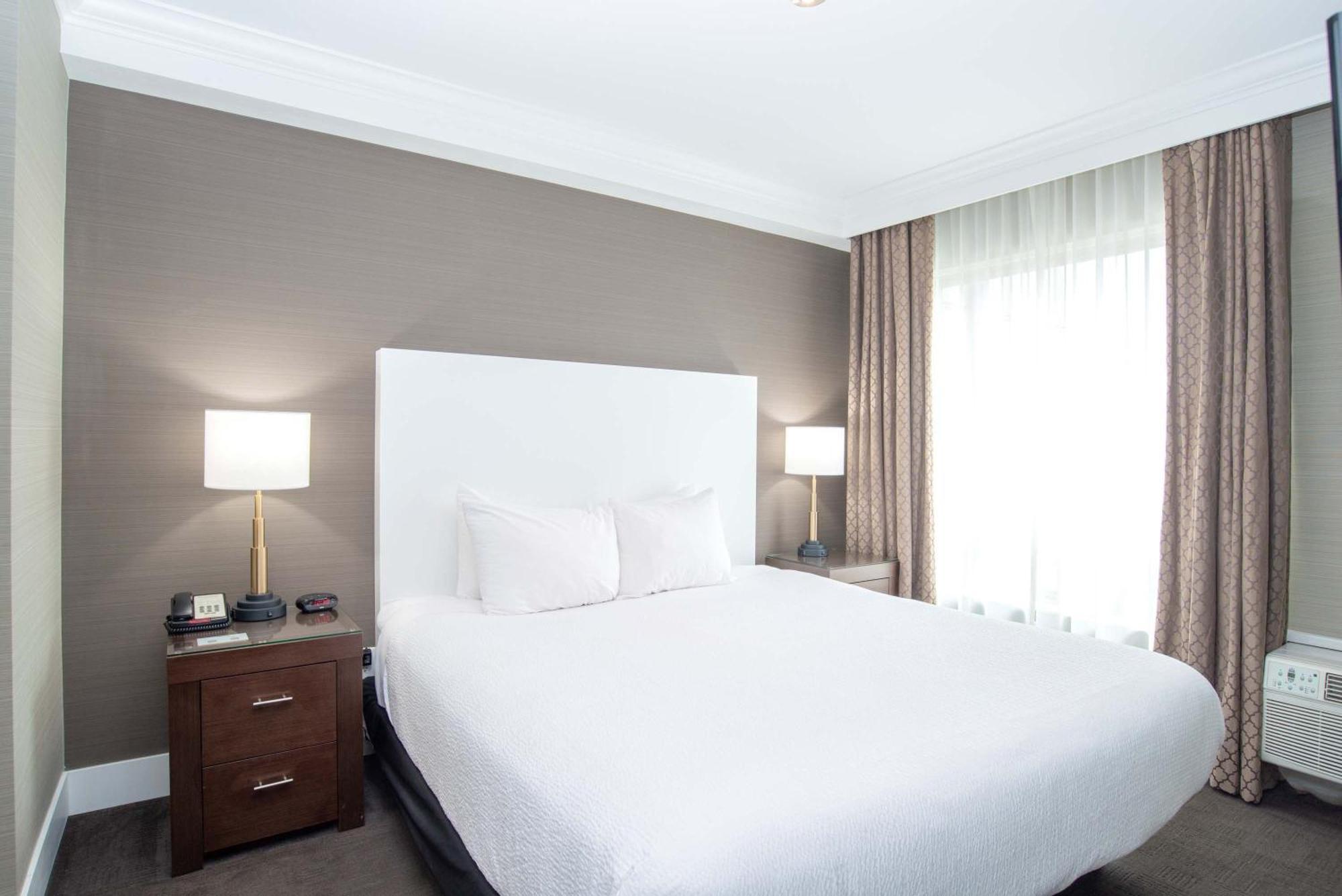 Sandman Hotel Abbotsford Airport Εξωτερικό φωτογραφία
